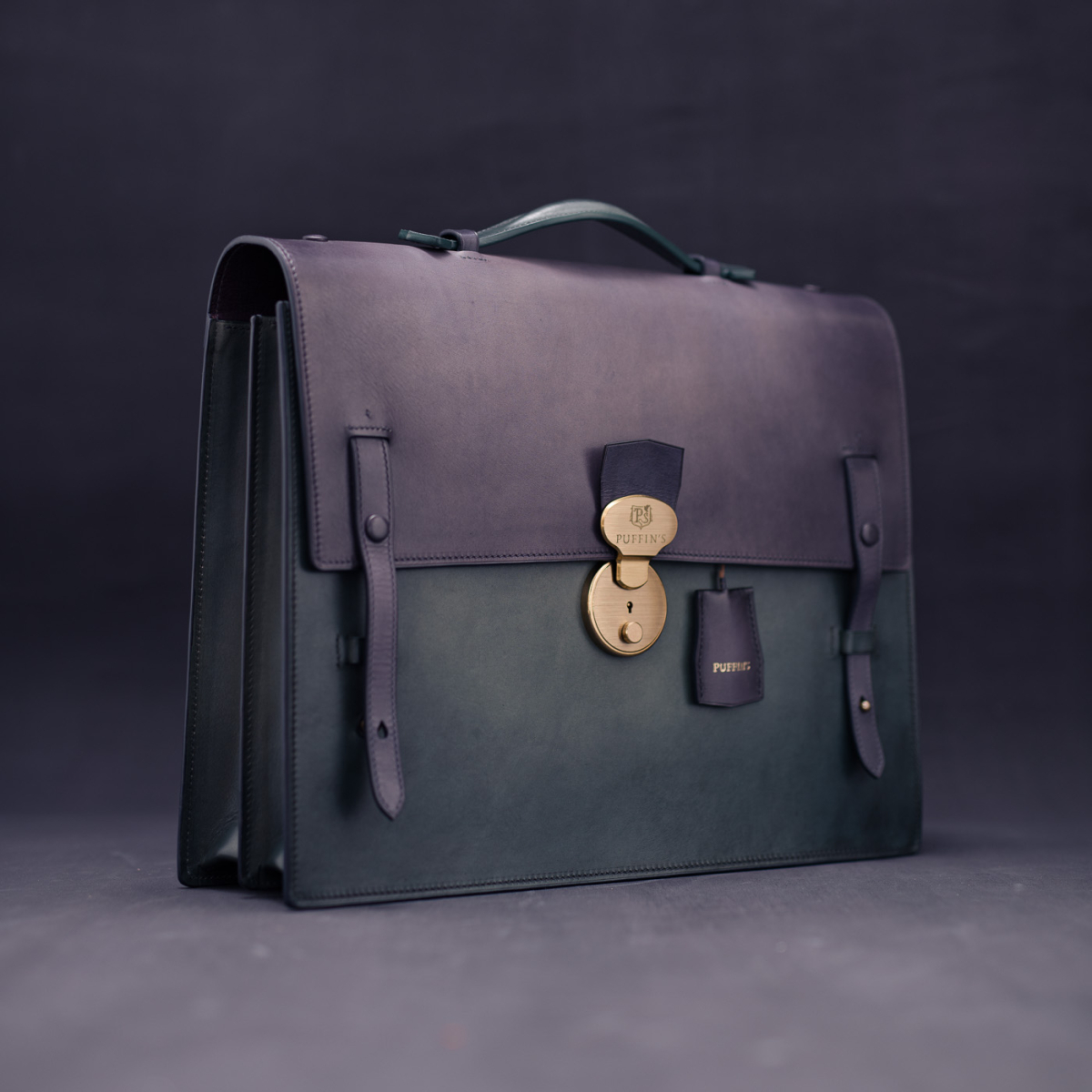 Класичний чоловічий шкіряний портфель CADOGAN 4028-2: Fig Gray & Juniper