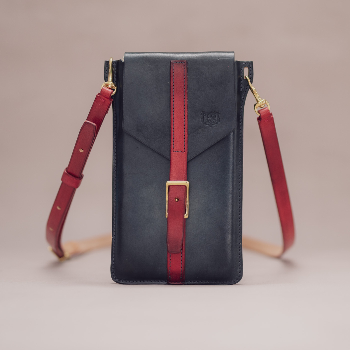 FIJI Travel Case, компактна шкіряна сумка для телефона й паспорта: Crimson & Blue Grape