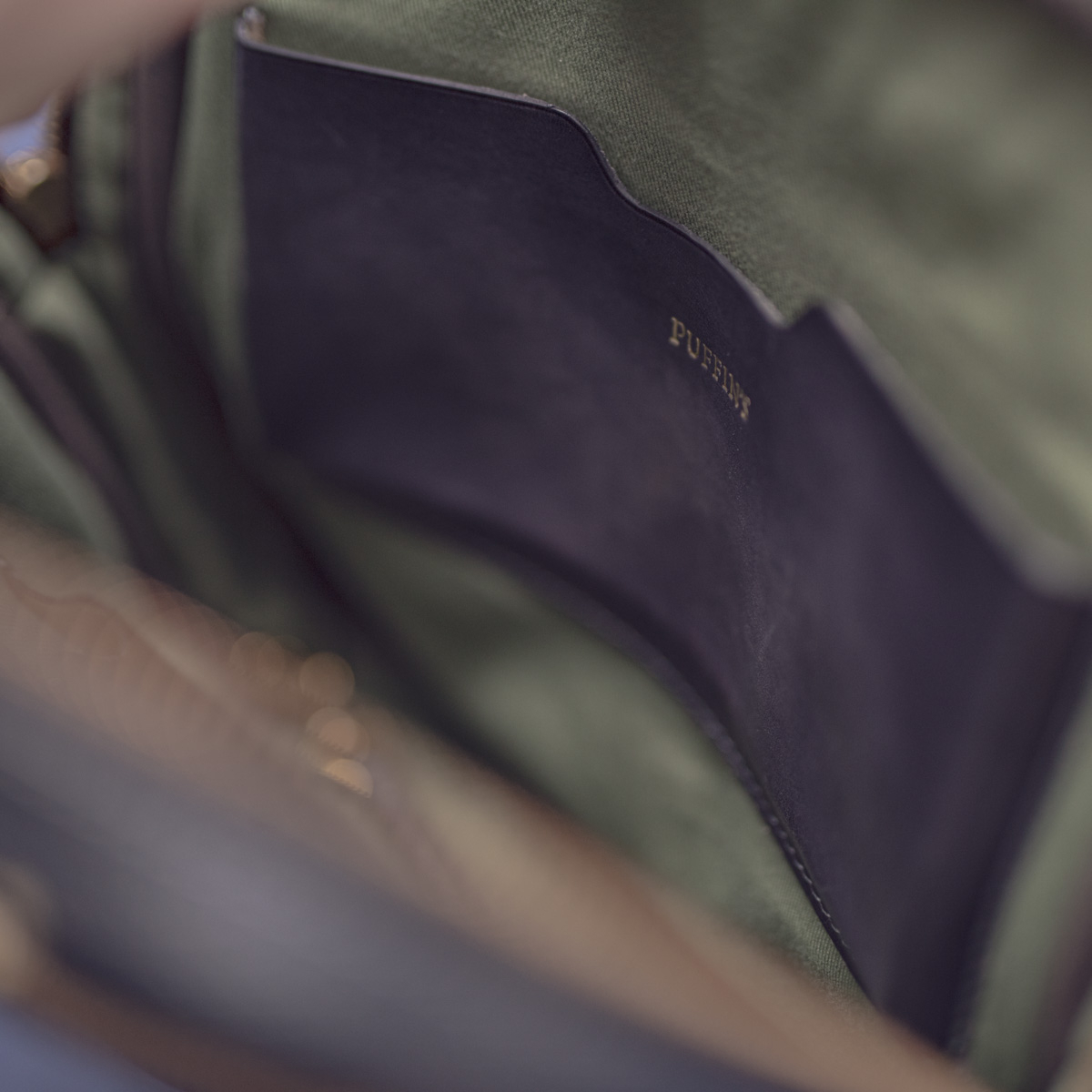 Сумка через плече TITE Street: Juniper & Dark Blue Grain Leather