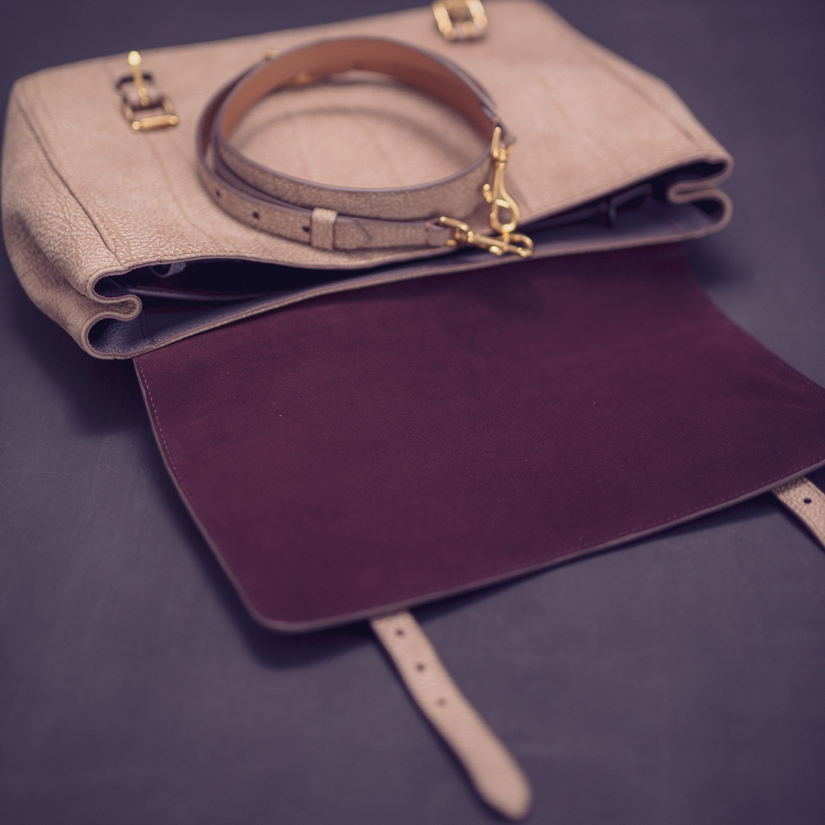 Месенджер STUDIO: Cappuccino Bull Leather