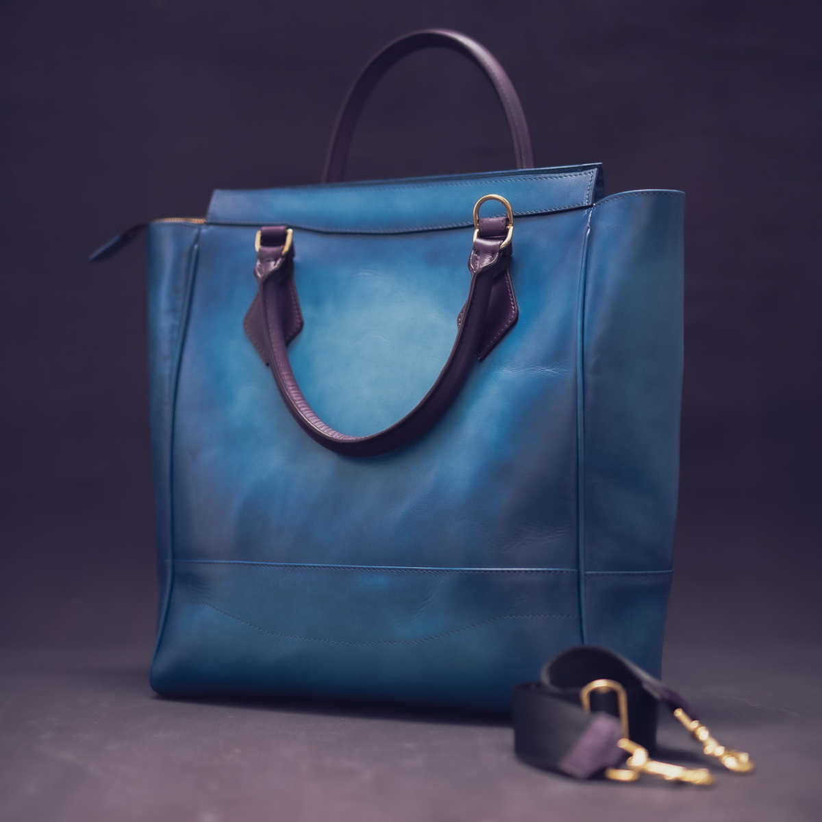 CALATRAVA Shopper, чоловіча шкіряна сумка-шопер: Plum Wine & Sapphire Blue