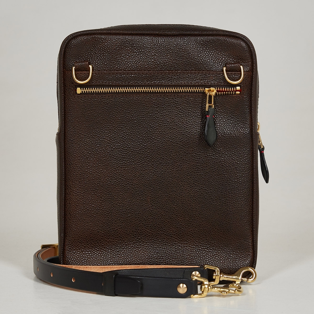 Невелика чоловіча шкіряна сумка через плече MEZZO: Dark Agave & Dark Brown Grain Leather