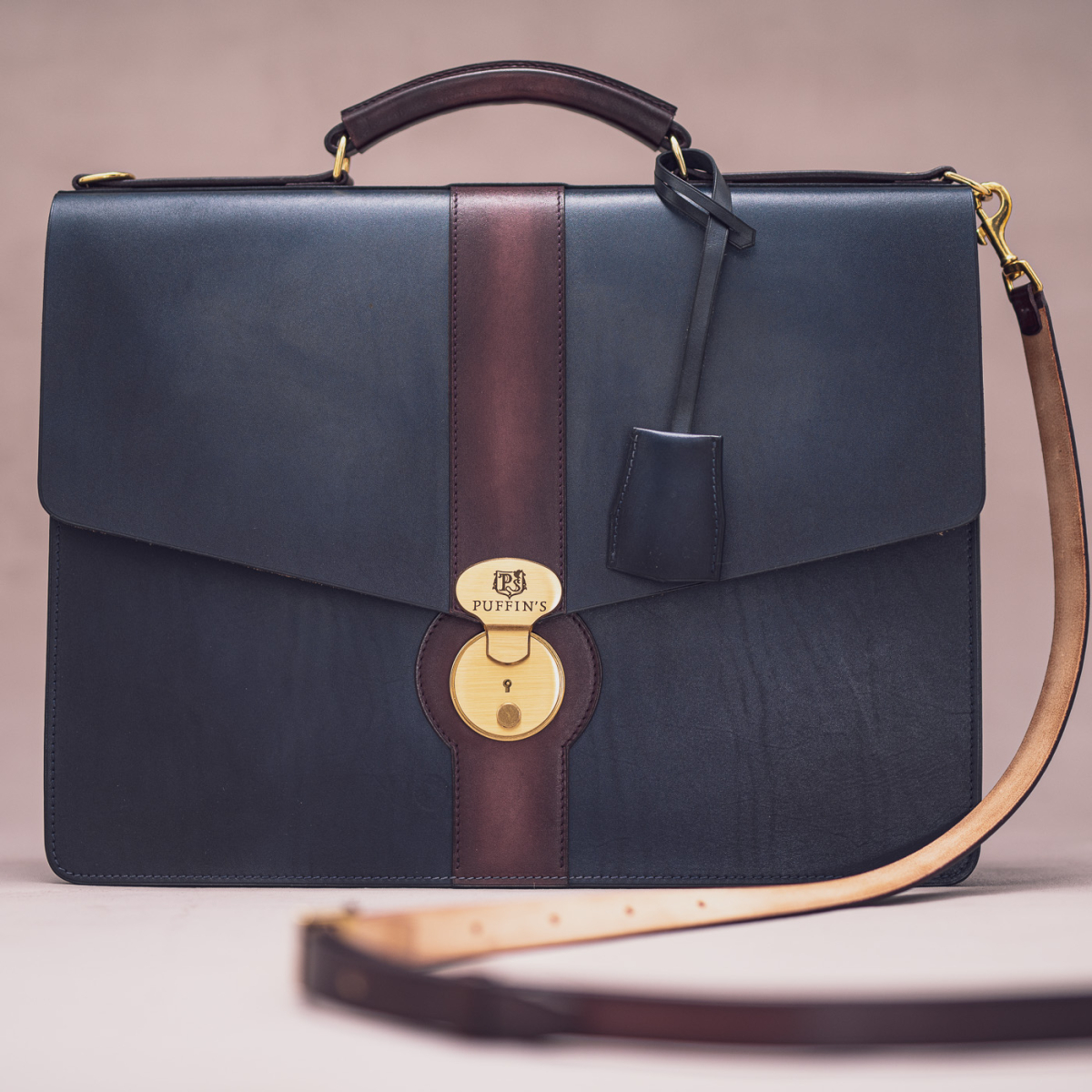 Класичний чоловічий шкіряний портфель CLASSIC NUMBER ONE: Bordeaux & Midnight Blue