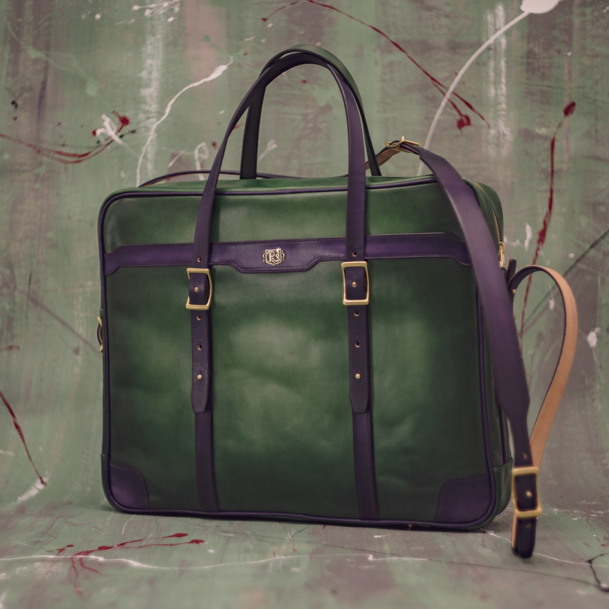 Елегантний двосторонній м’який шкіряний портфель DAPPER: Grassy Green & Violet Ink