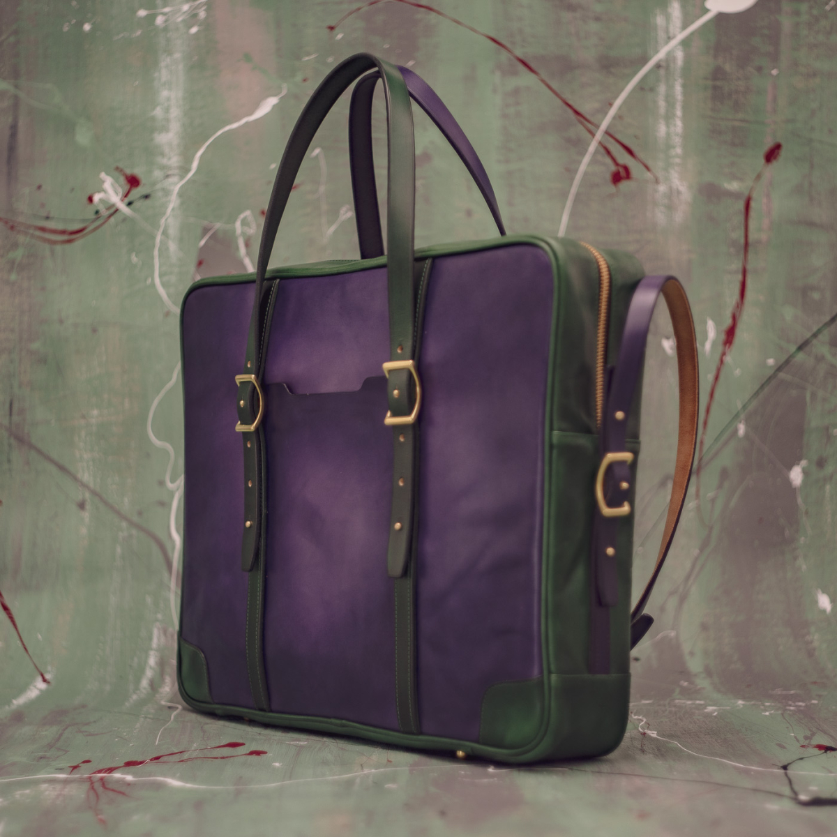 Елегантний двосторонній м’який шкіряний портфель DAPPER: Grassy Green & Violet Ink