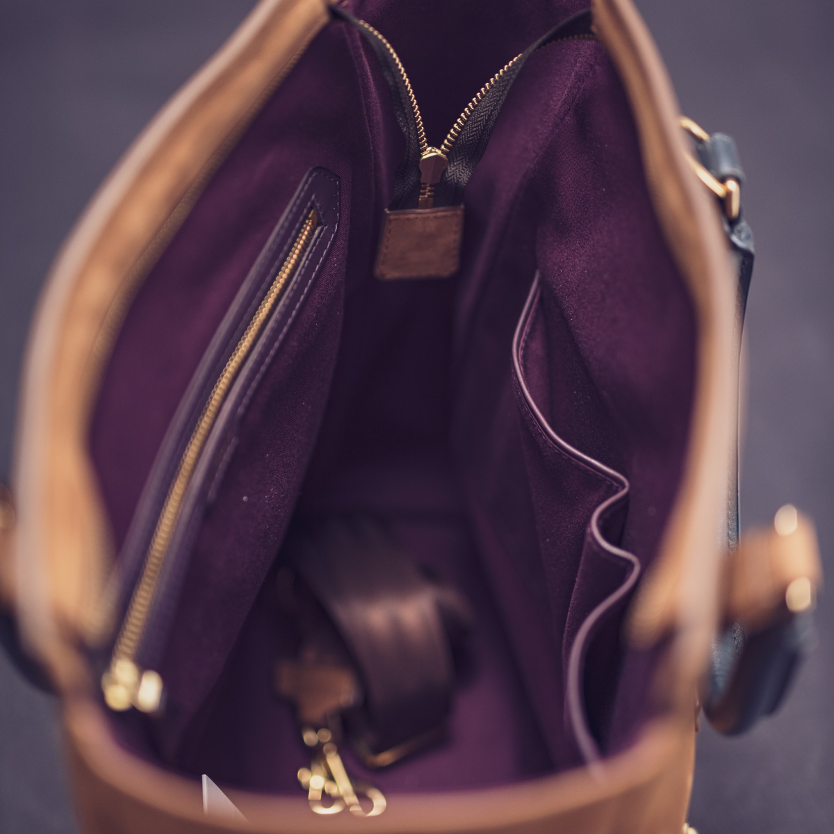 CALATRAVA Shopper, чоловіча шкіряна сумка-шопер: Blue Grape & Light Brown Nubuck