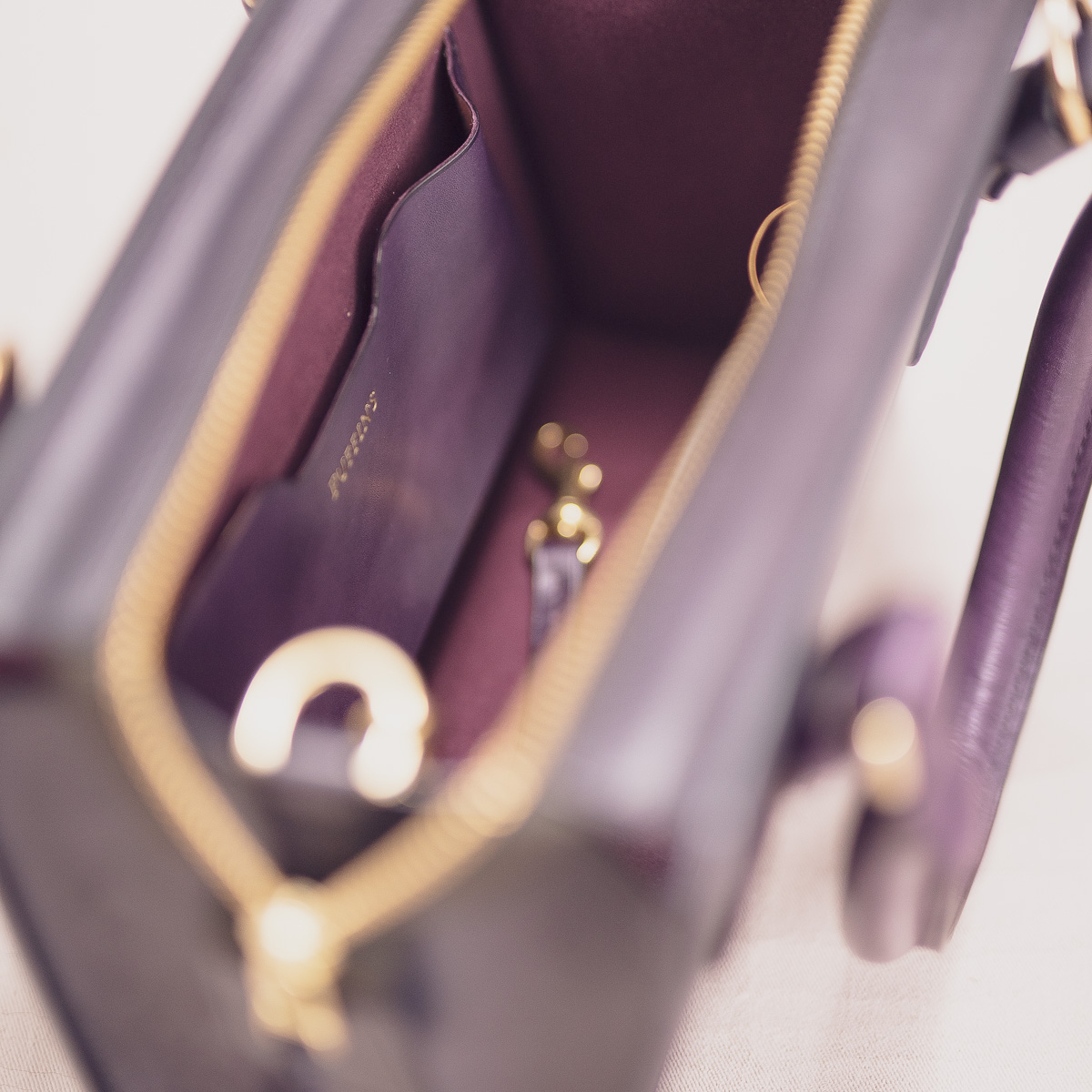 Компактна жіноча сумка FLAIR: Plum & Fig Gray