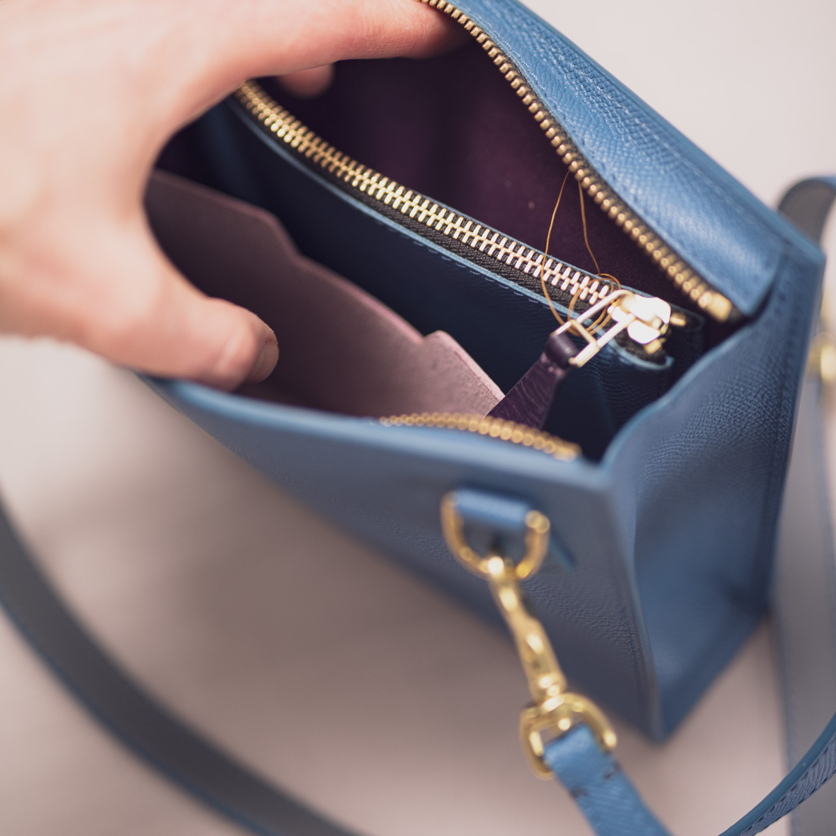 Сумка через плече TIDY 2216 зі шкіри saffiano